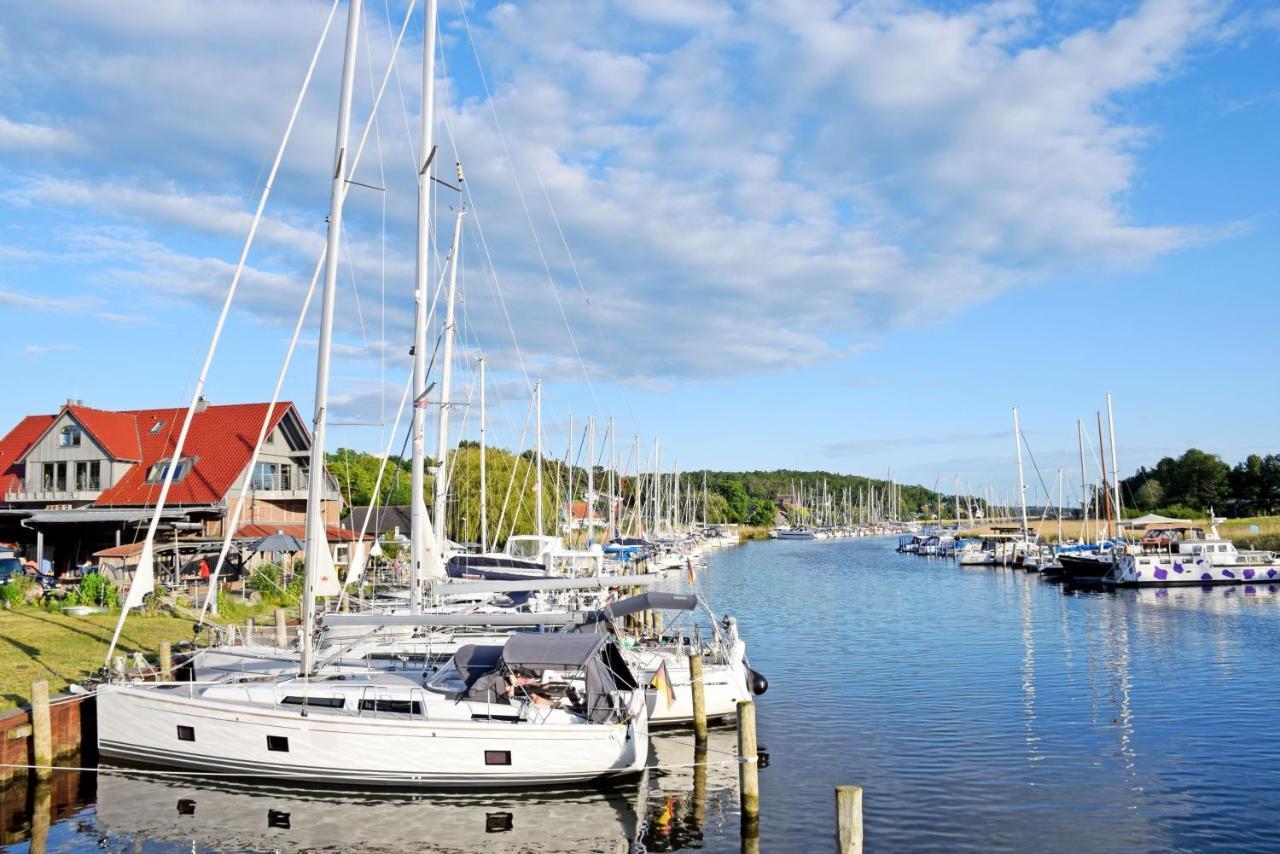 Schoene Ferienwohnungen Mit Kamin Im Ostseebad Sellin Εξωτερικό φωτογραφία